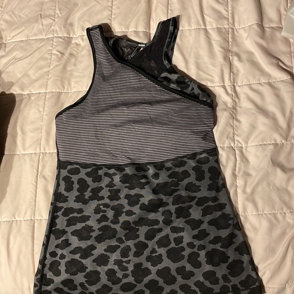 Lululemon leopard bra and tank set